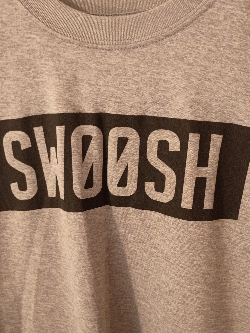 Nike Gray 'SWOOSH' Graphic Tee Boys Size Medium